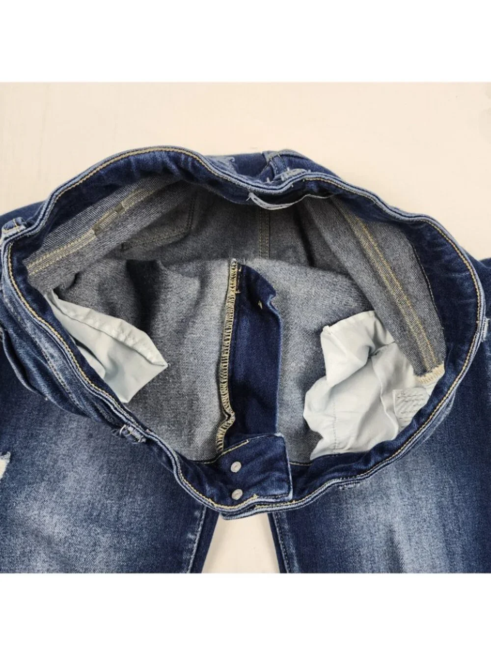KanCan Jeans Womens 31x26 Blue High Rise Distressed Cropped Denim 128035